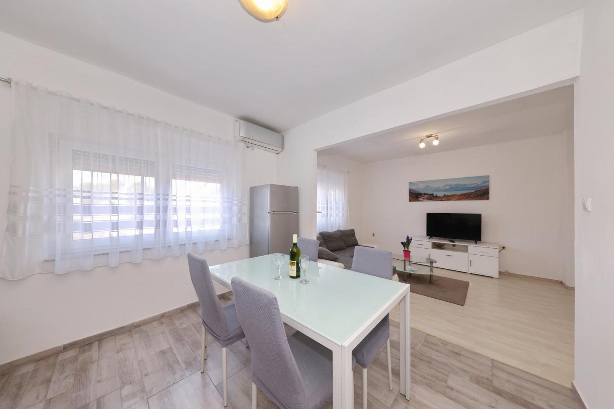 Apartment Mirela Zadar Exterior photo